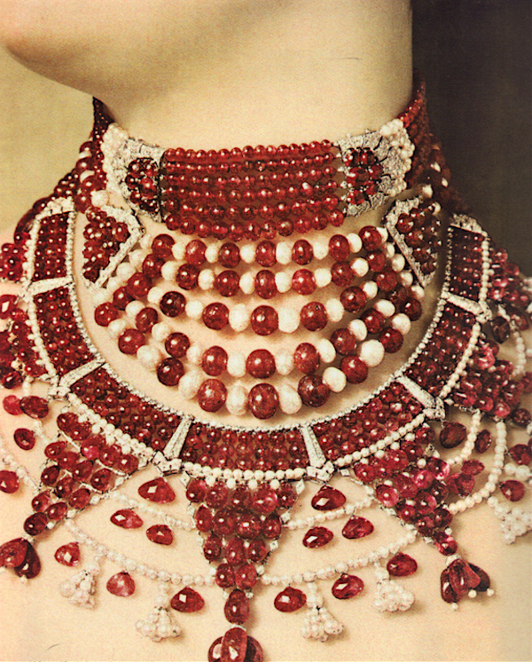Collier, platine serti de rubis, de diamants et de perles, par Cartier en 1931 pour le Maharajah de Patiala