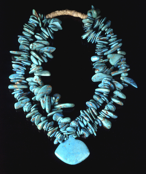 Cerrillos turquoise necklace by Zuni jeweler Leekya Deyuse, c. 1940 (Millicent Rogers Museum, Taos, NM)