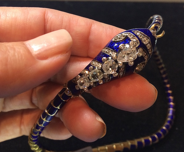 Enamel diamond snake necklace|©Cathleen McCarthy/The Jewelry Loupe