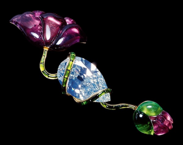 Poppy brooch of diamond, tourmalines, and gold by JAR, 1982 (private collection)